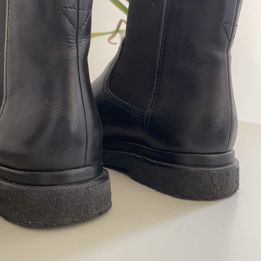 Vince Black Chelsea Boots - Picture 4 of 6
